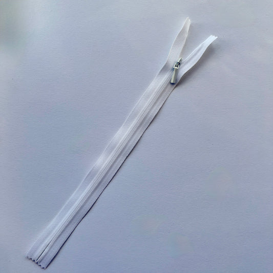 23cm - #3 Lightweight White Invisible zip By YKK