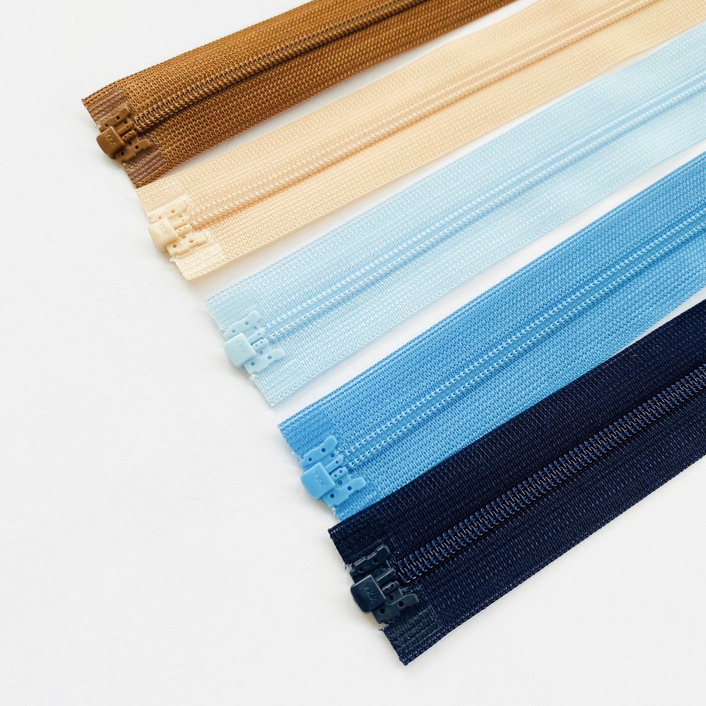 #3 light-weight woven zip with open-end corset zips