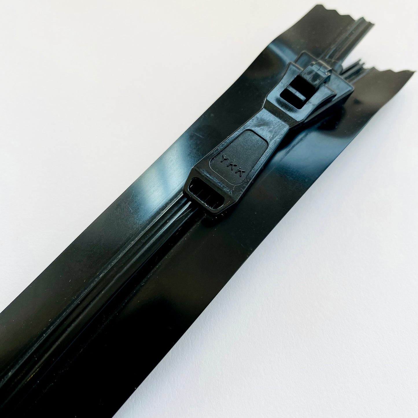 Fixation pour joint de rail noir Joylon® #5 Weight par YKK