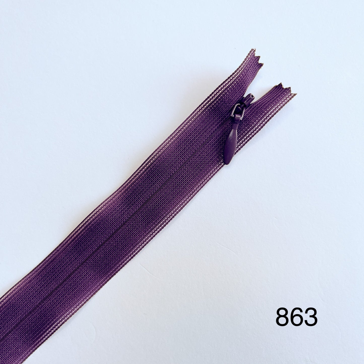 #2 Lightweight Invisible zip By YKK - Purples - 66cm (26") length