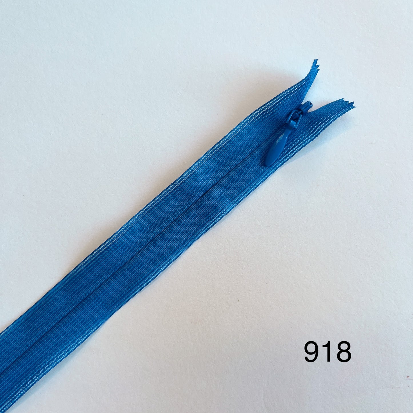 #2 Lightweight Invisible zip By YKK - Blues - 66cm (26") length - Kleins Haberdashery