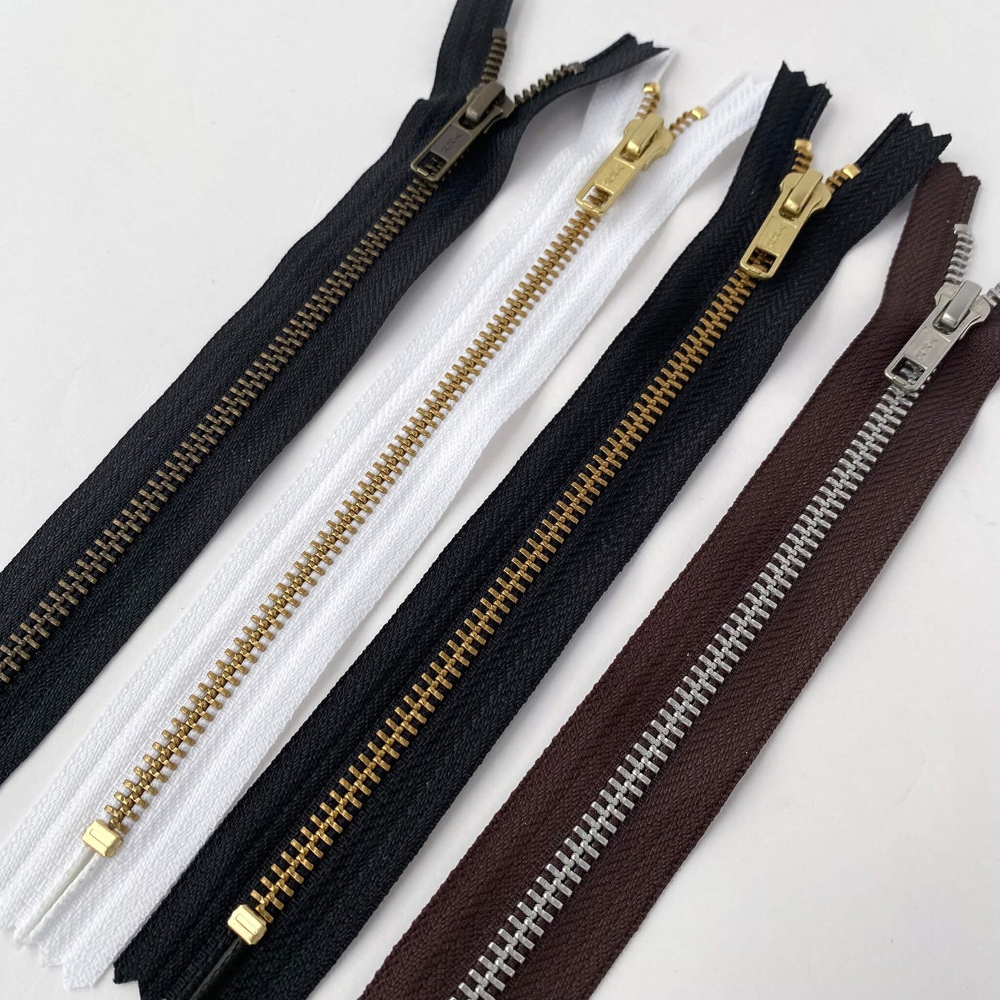 #5 Weight Closed End Zip by YKK - 20cm