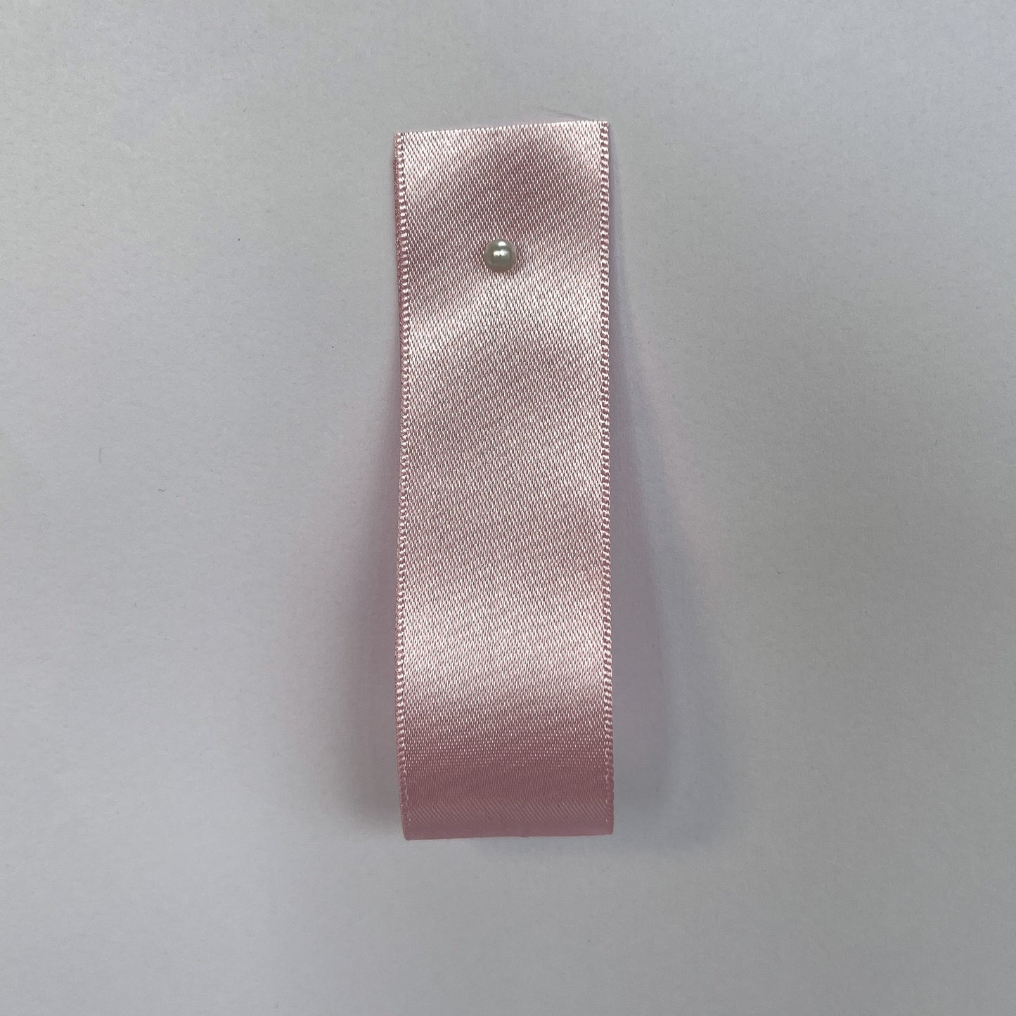 Ruban de satin bronze par Klein