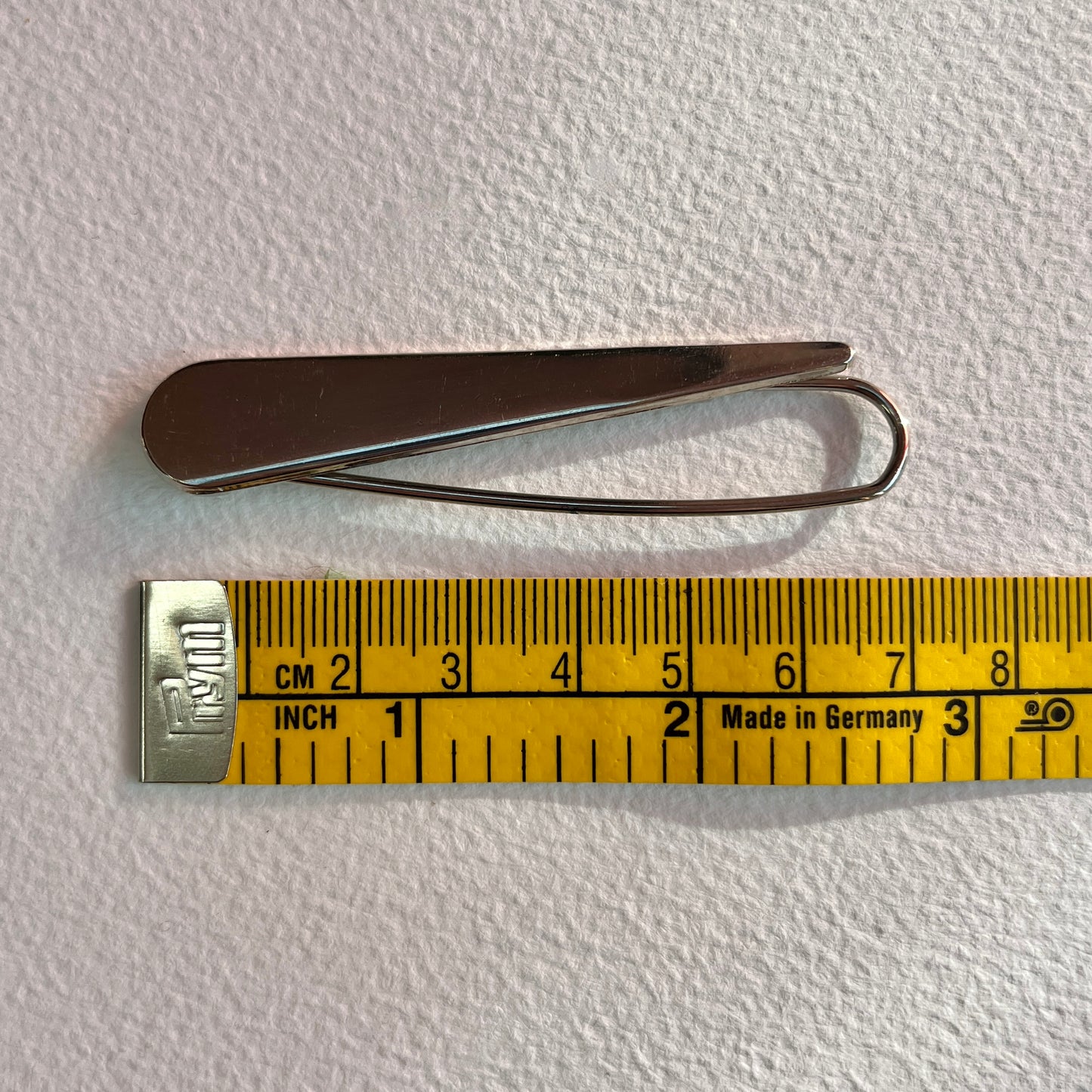 Petite épingle à foulard