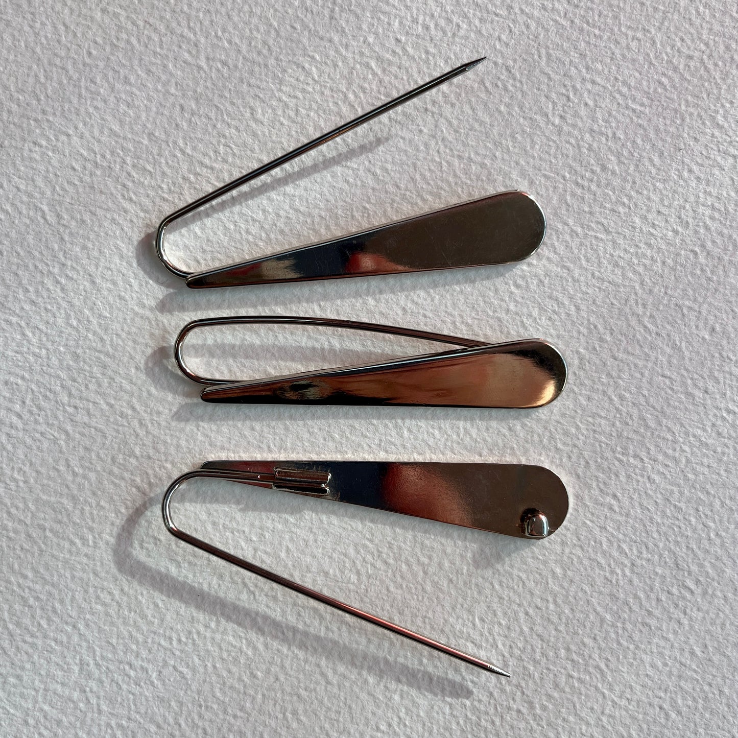Petite épingle à foulard