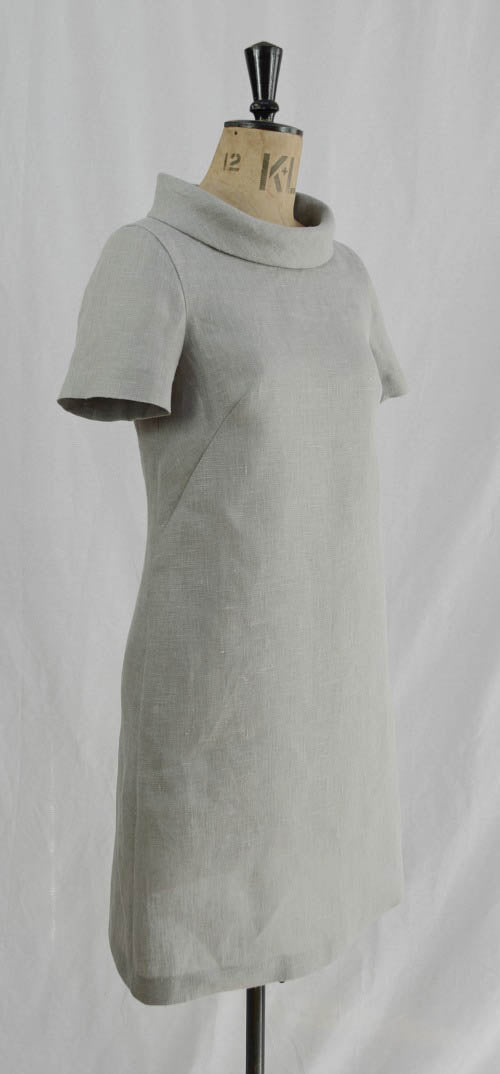 Office wear dress in grey linen The French Dart Shift Dress indie sewing pattern, contemporary and modern sewing patterns made in the UK With 3 sleeve options, she is so easy and versatile to wear, you will be reaching for her every day.