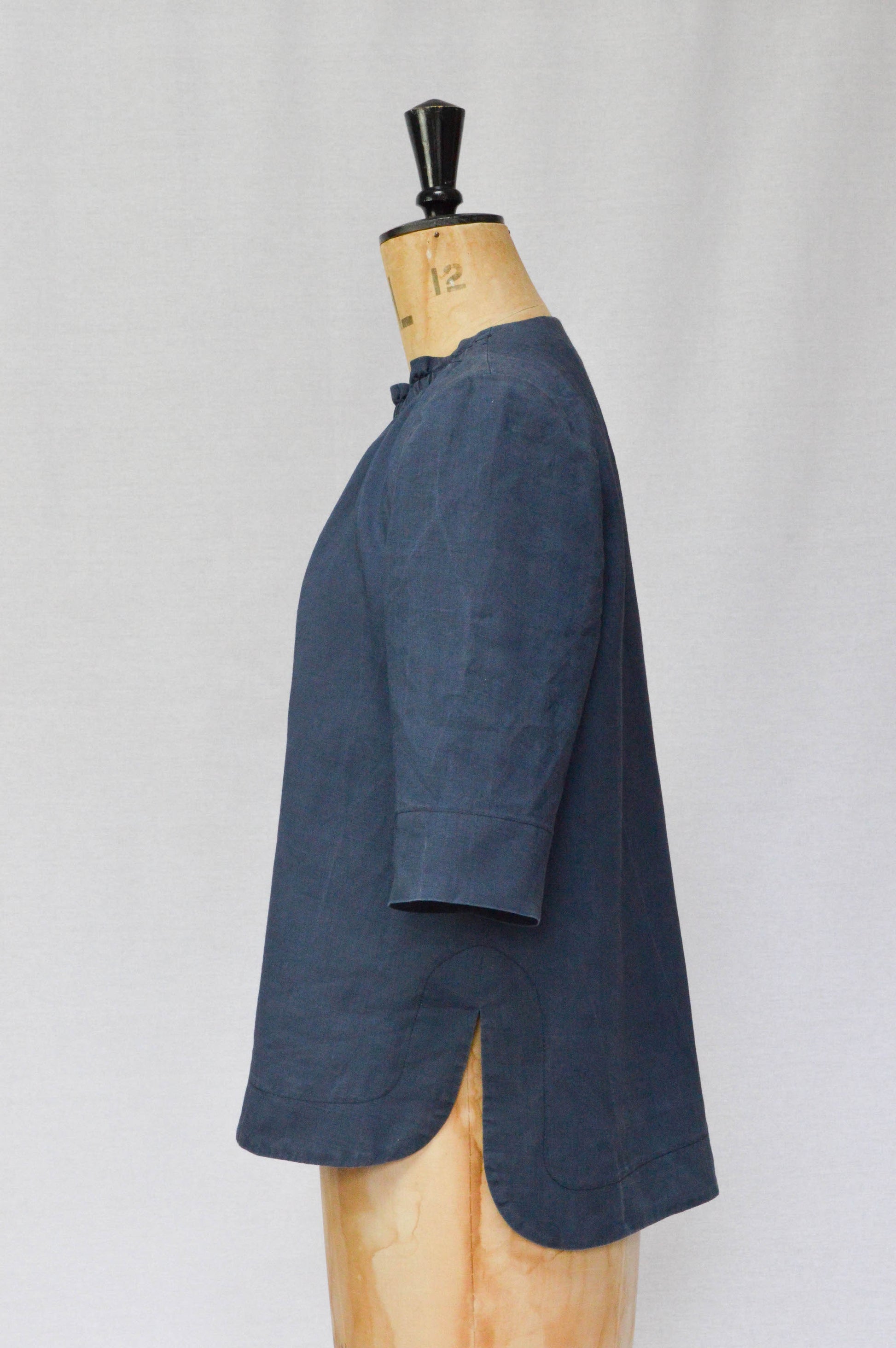 VERSION A | The Rochester Top is mid-hip length and great to wear with jeans. VERSION B | The Rochester Dress is knee length with a self-tie belt and in-seam pockets. Indie sewing patterns, contemporary and modern sewing patterns made in the UK.