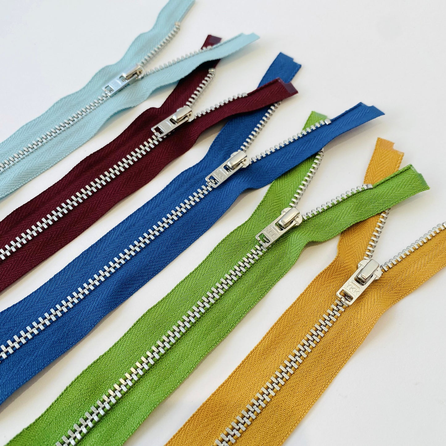 #4.5 Jeans Weight Open End Zip by YKK - 70cm