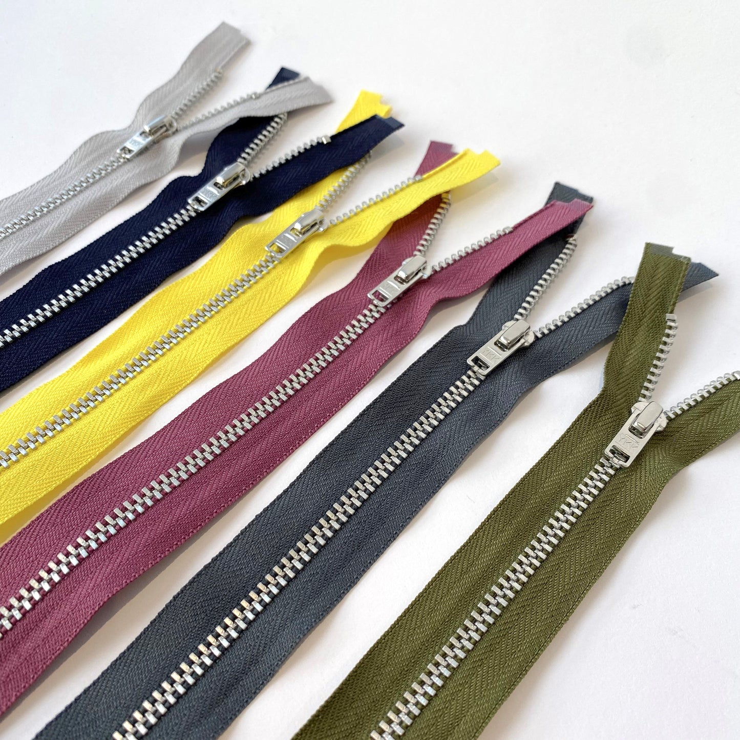 #4.5 Jeans Weight Open End Zip by YKK - 70cm