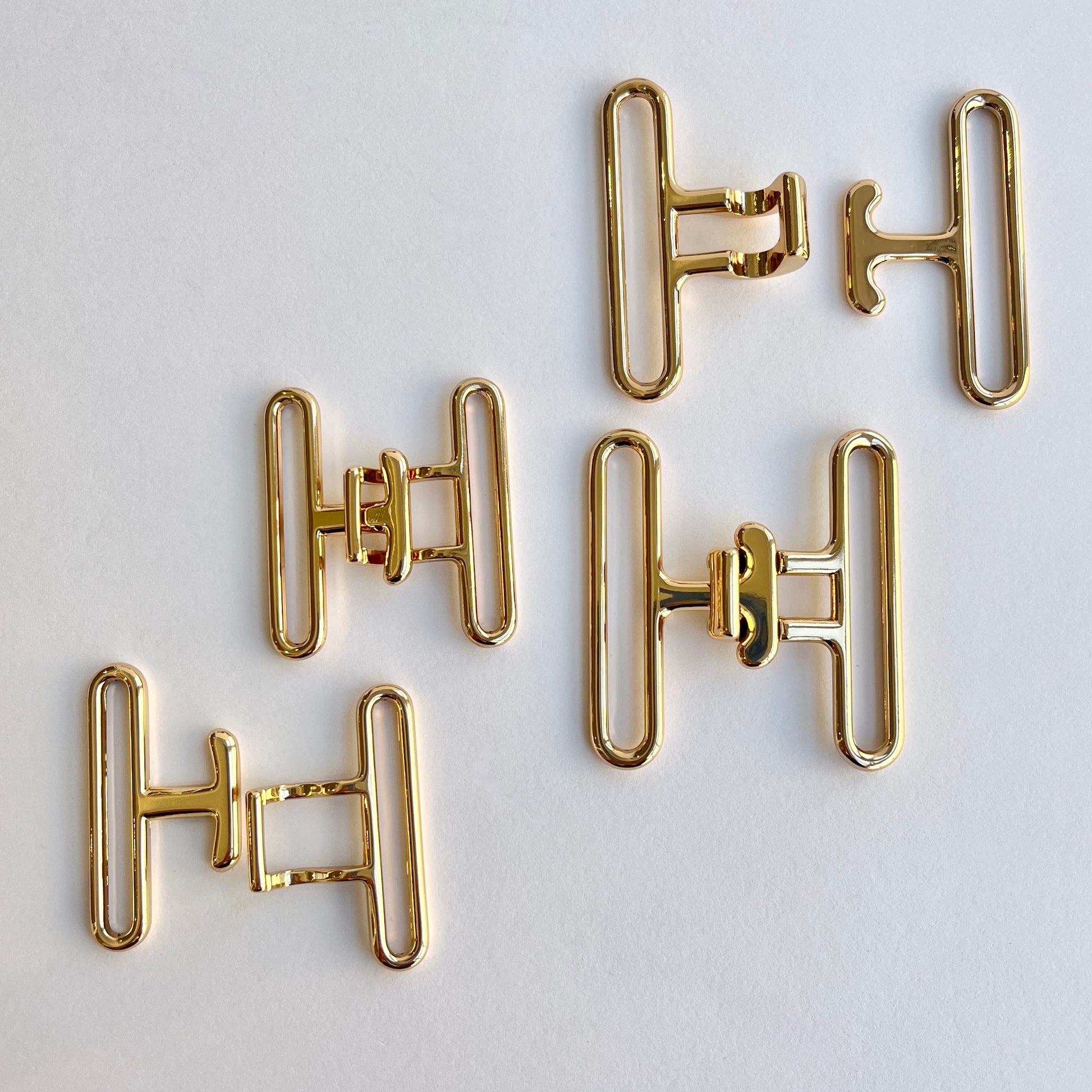 Gold T-Bar Tension buckle - in 2 sizes; 4cm and 5cm, add a fun elastic to create a cinch wasp belt.