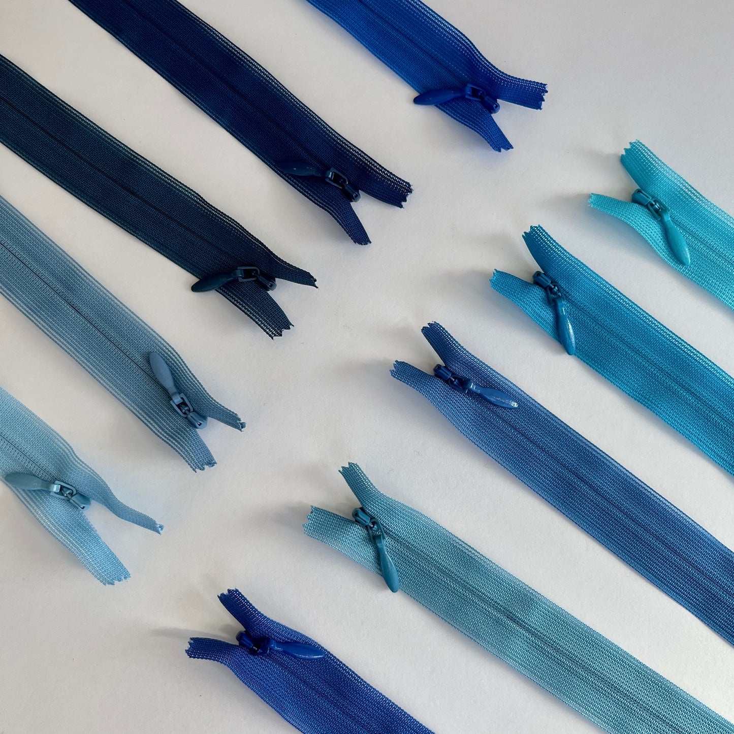 Lightweight invisible, concealed zip with closed-ended for dressmaking.