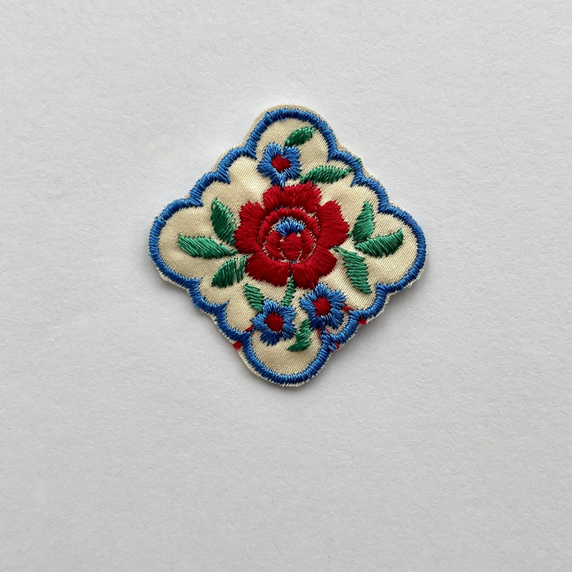Vintage embroidered patch, 1980s,  embroidered iron on embroidered patch appliqué badge
