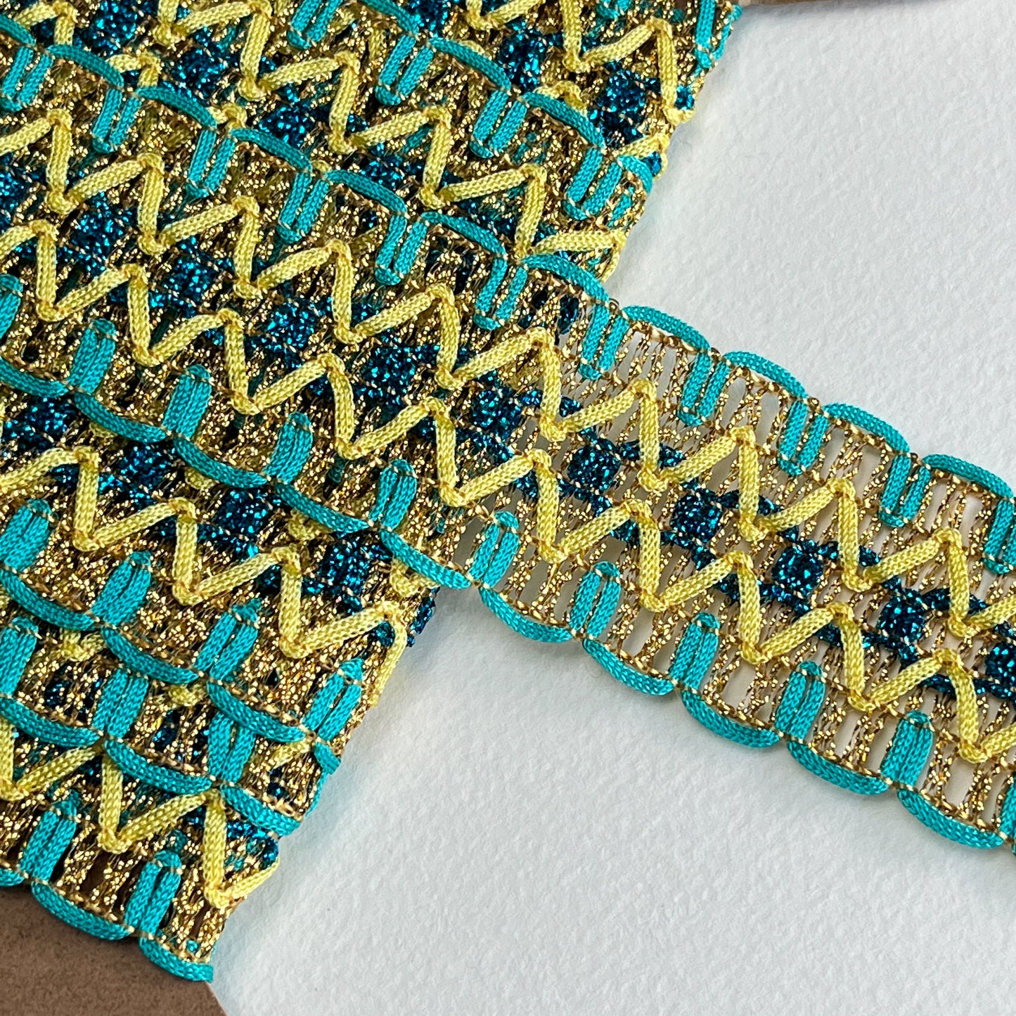 Vintage 1970s metallic trim - 4.5cm wide Fun vintage trim from the 1970s with metallic details.