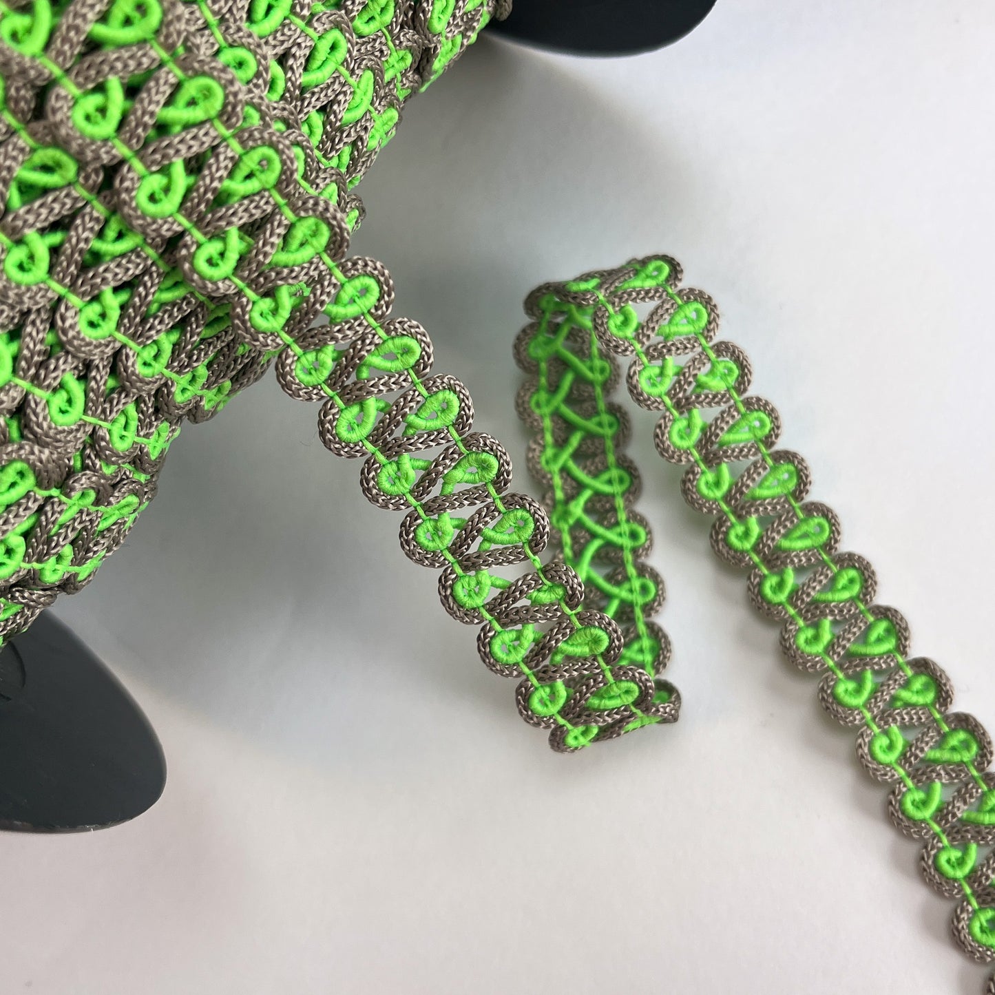 15mm 2-tone Swirl Gimp Braid - Fluro Green