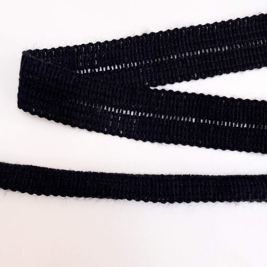 CLOSE UP OF 17mm BLACK knitted fold over binding tape