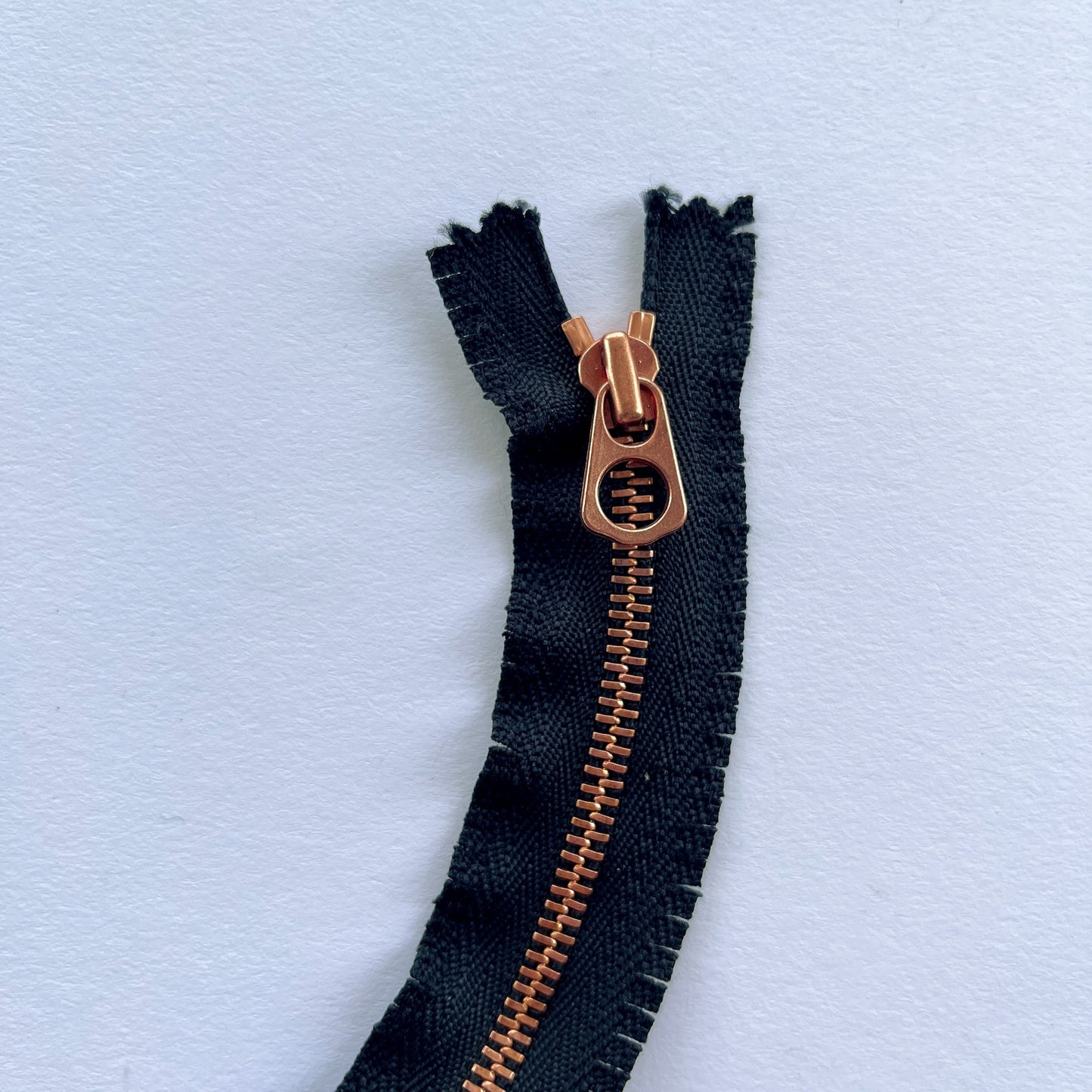 #3 Curved Zip by YKK - Navy / 21.5cm