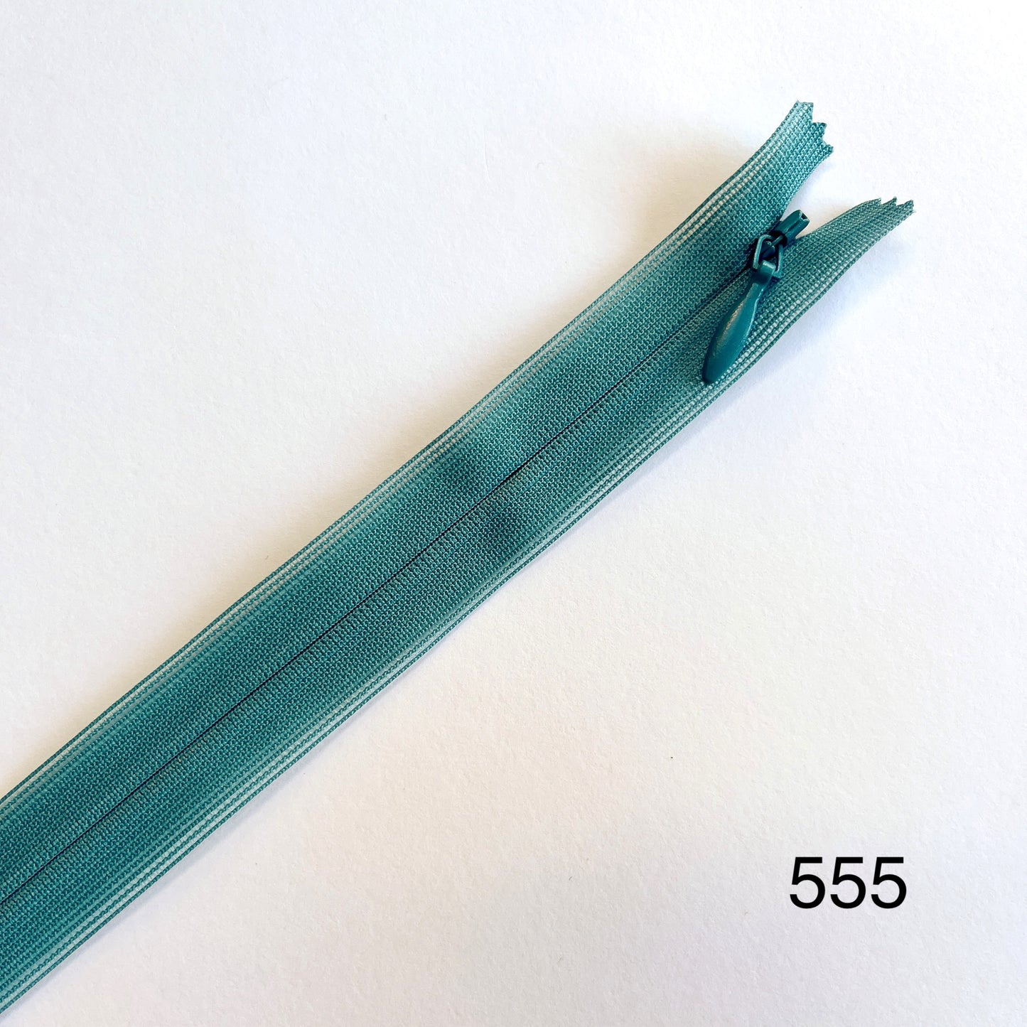 #2 Lightweight Invisible zip By YKK - Blues - 66cm (26") length - Kleins Haberdashery