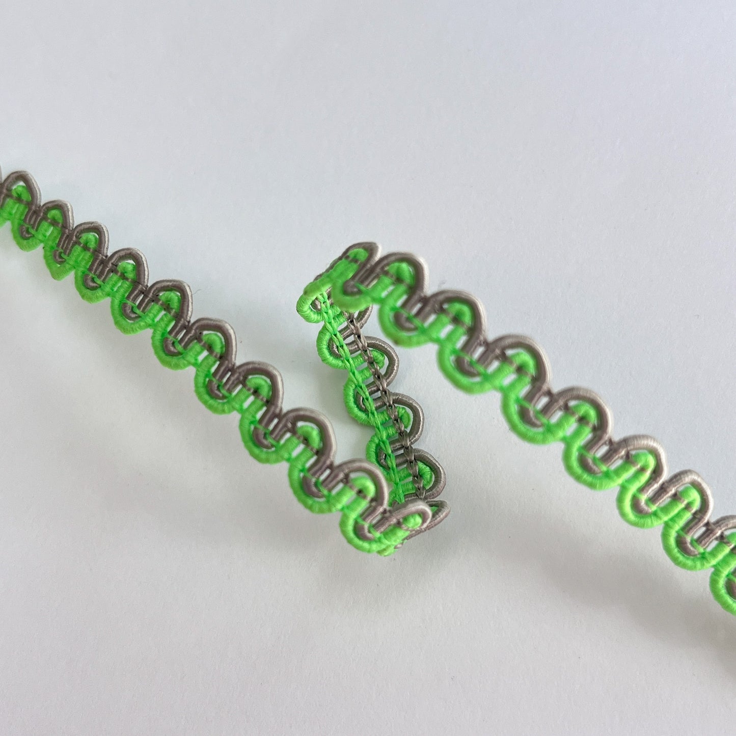 8mm 2-tone Scroll Gimp Braid - Fluro green