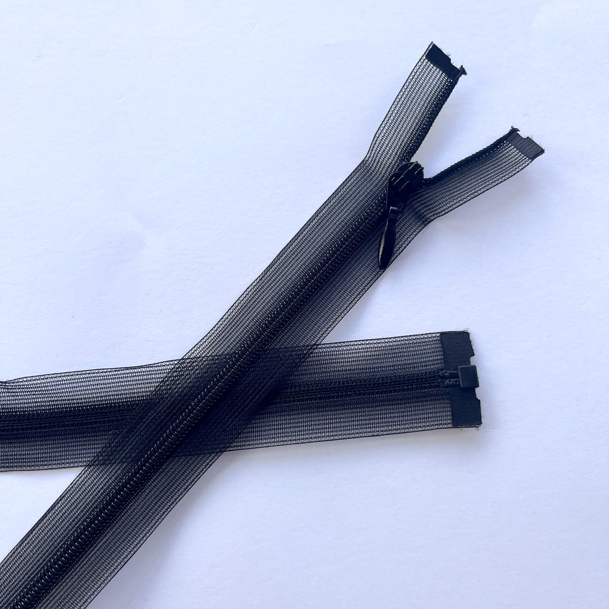 Black Couture Featherweight open ended zip - 100cm length, light weight mesh tape zip.