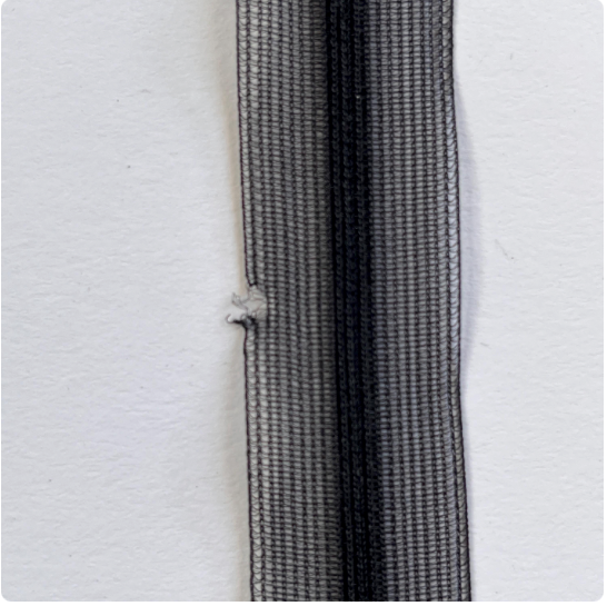 Black Couture Featherweight invisible zip - 66cm length - LAST ONE!