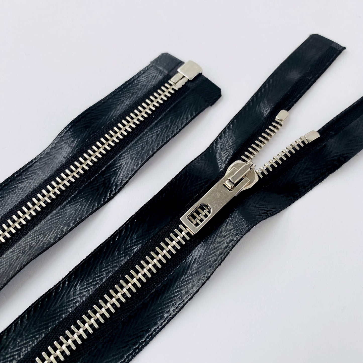 silicone coated lampo zip