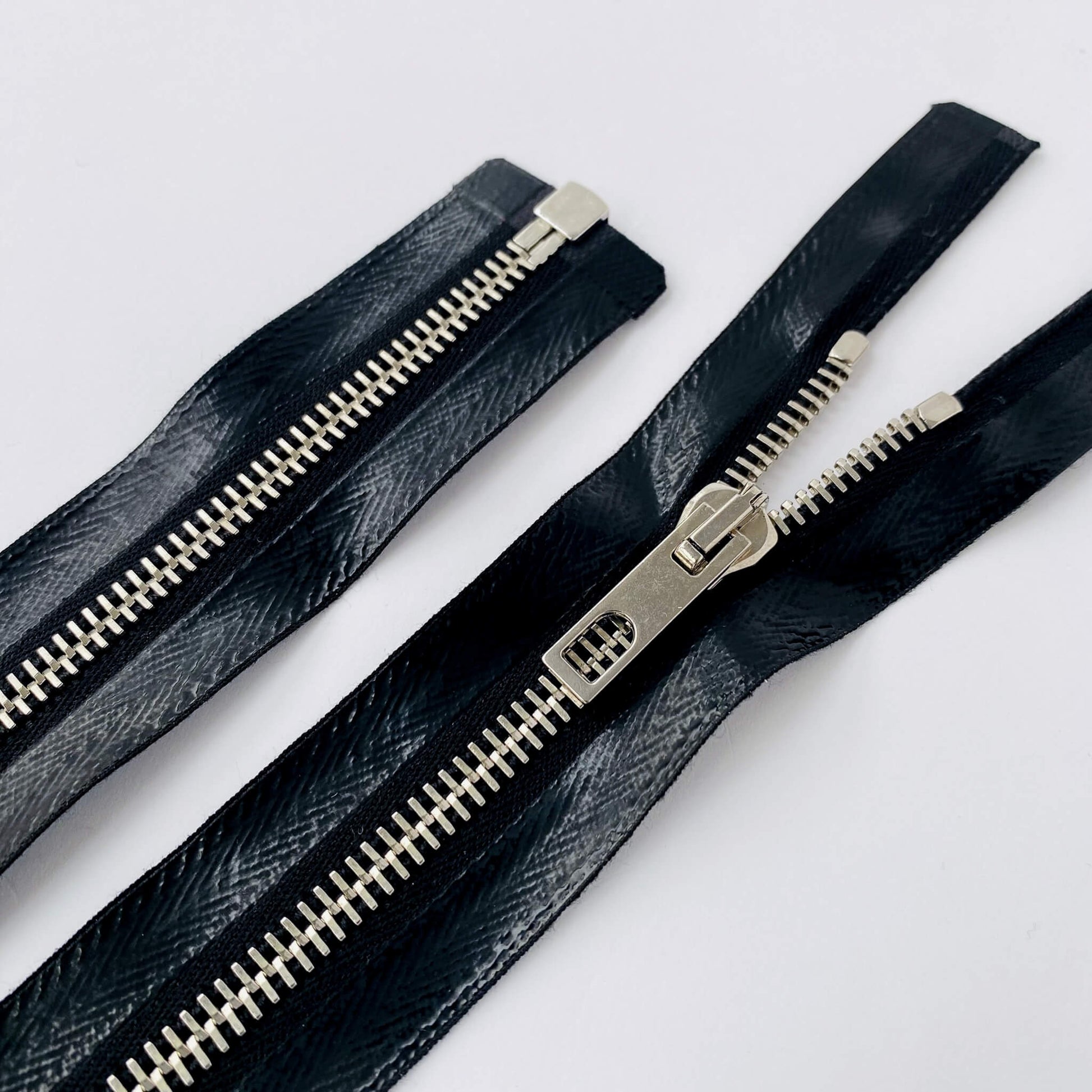 silicone coated lampo zip