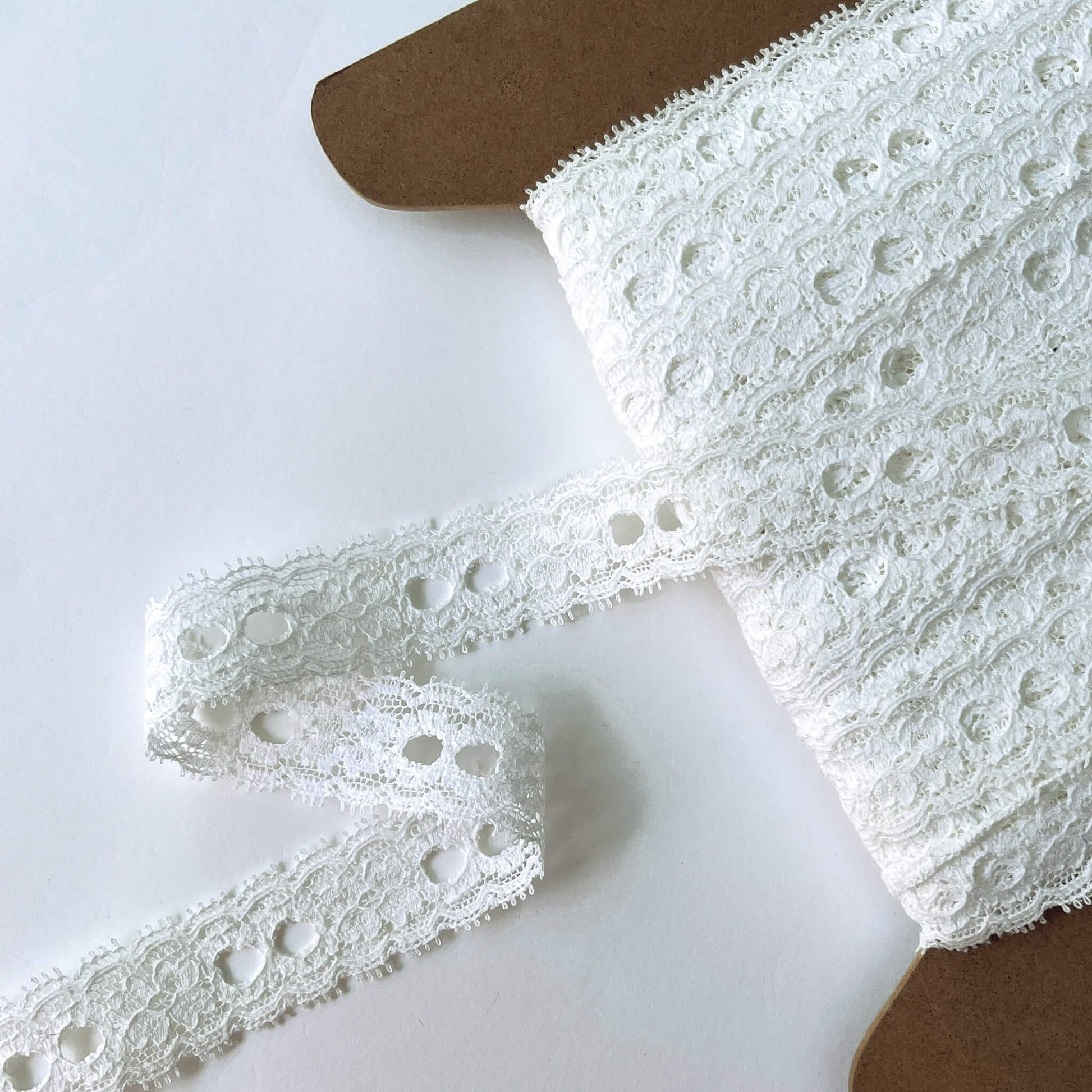 white scalloped Ribbon Slot Lace with eyelets