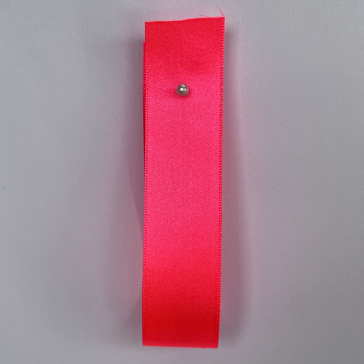 Ruban de satin bronze par Klein