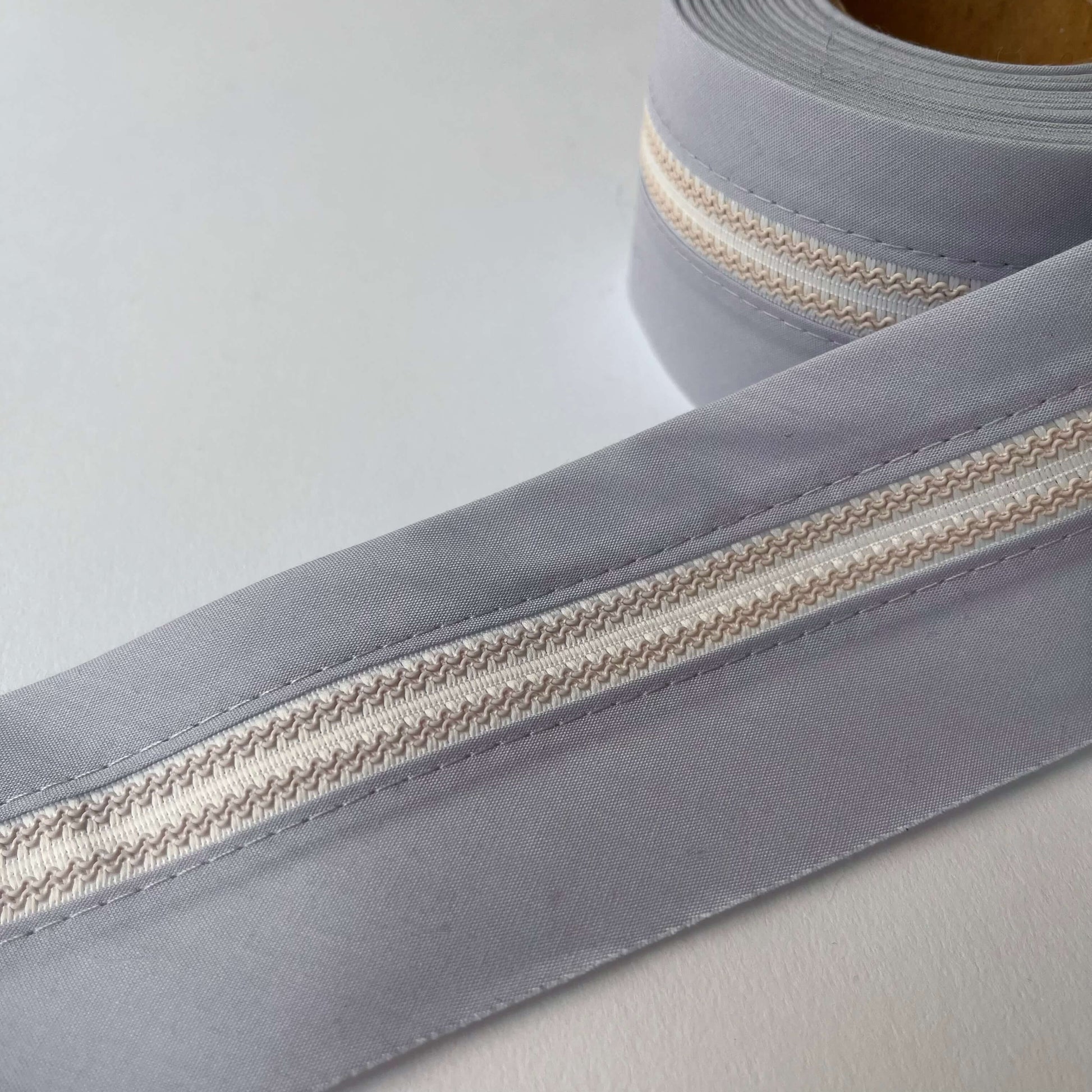 rubberised waistband lining in grey  for mens trousers, tailoring supply