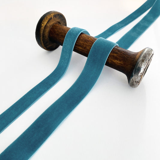 Delft Blue Velvet Ribbon by Klein
