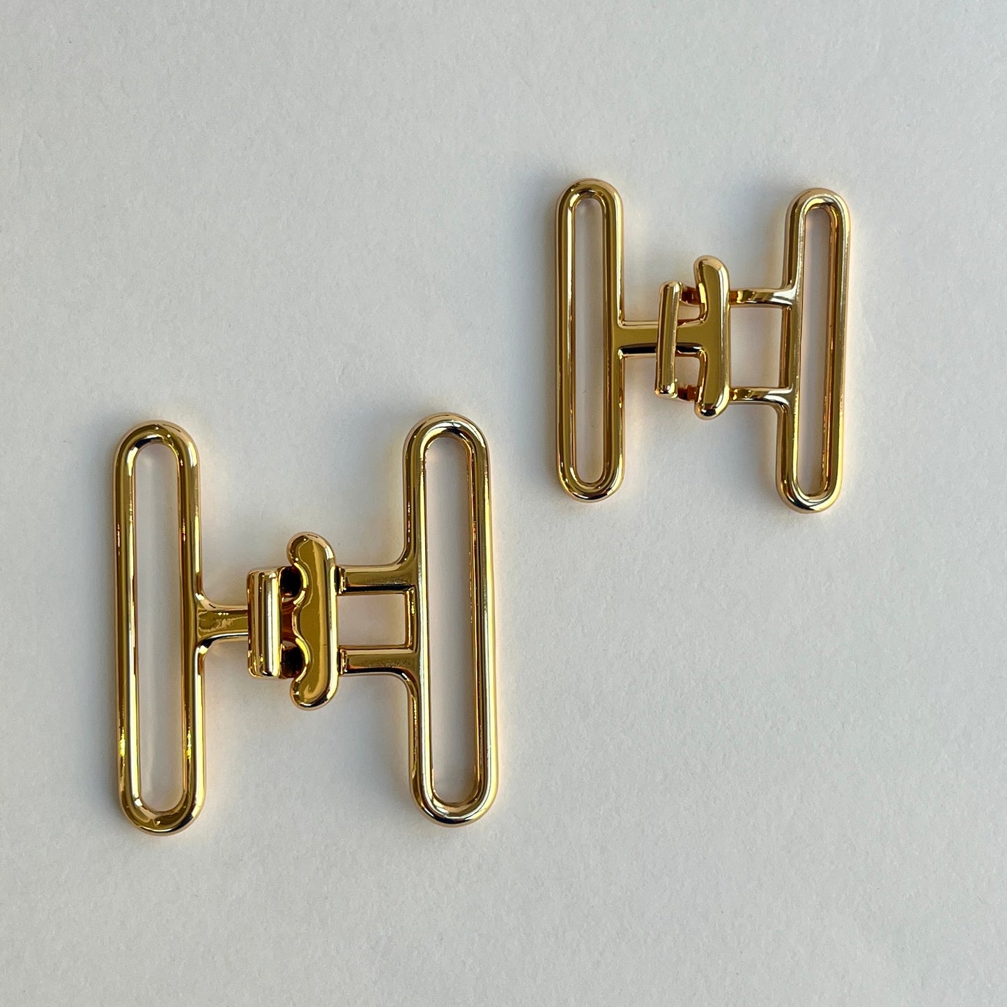 Gold T-Bar Tension buckle - 2 sizes: 4cm & 5cm, add a fun elastic to create a cinch wasp belt.