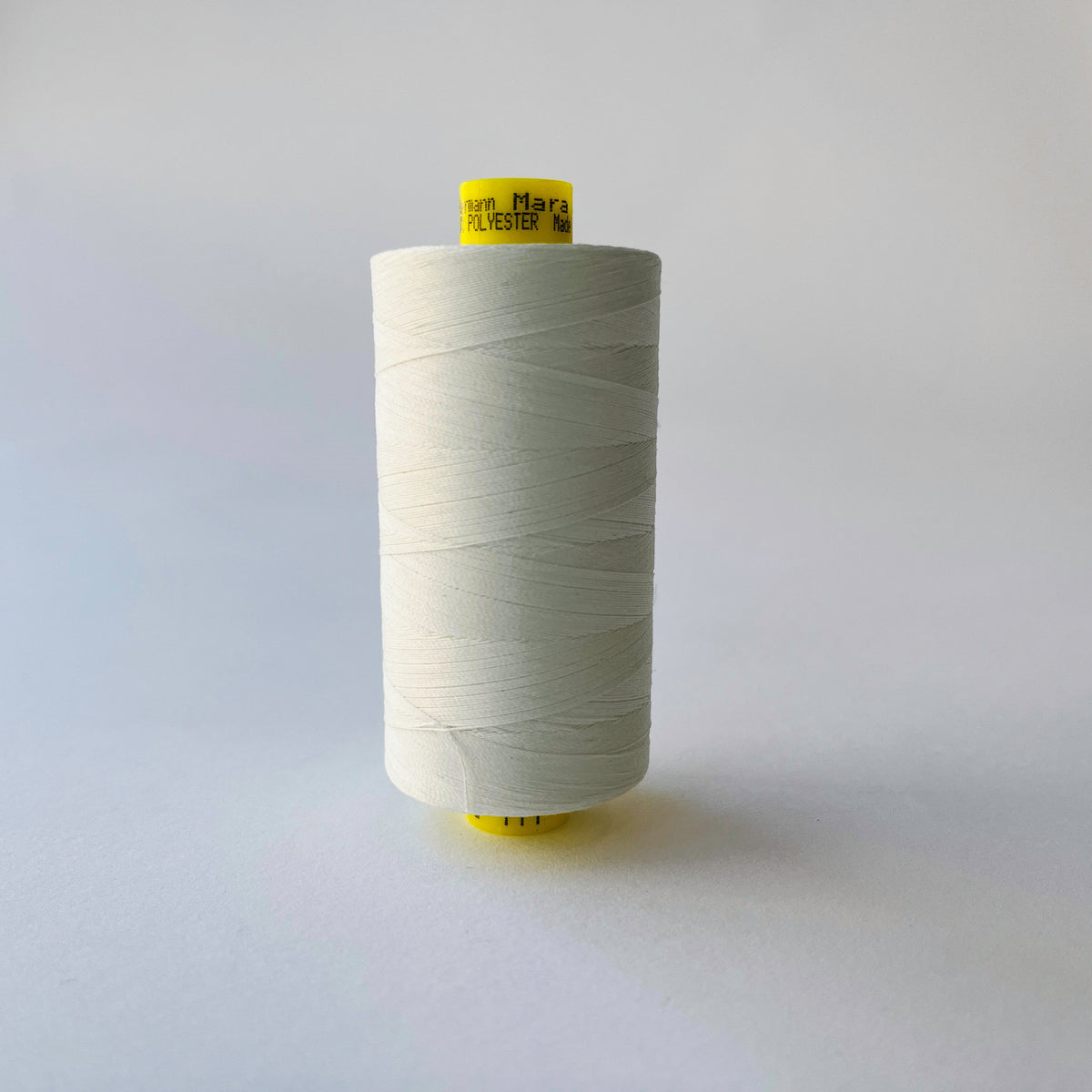 Gutermann Mara #100 rPet Sewing Thread 1000m Spools in colour ivory / unbleached 111- Kleins Haberdashery