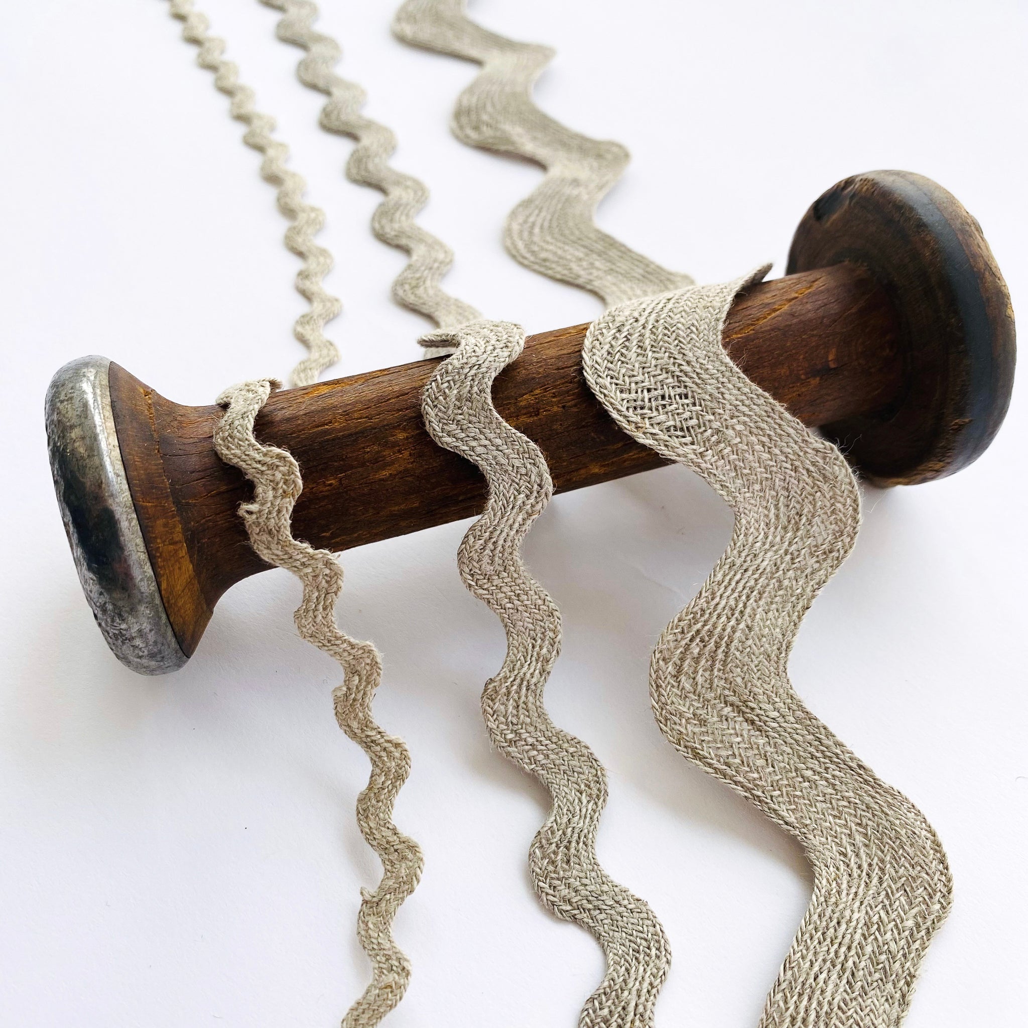 Natural Linen Ric Rac – Kleins Haberdashery