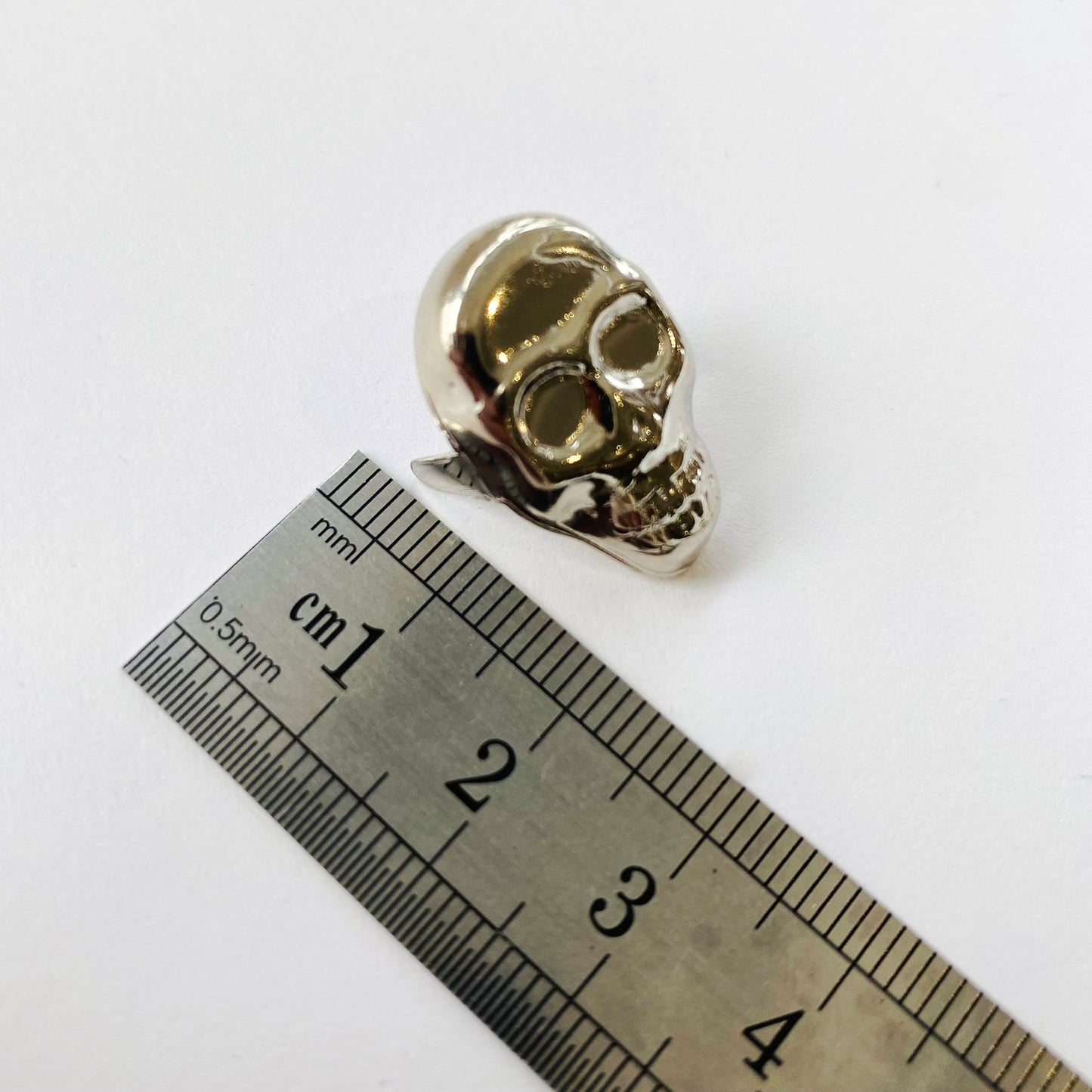 Metal skull studs - set of 10