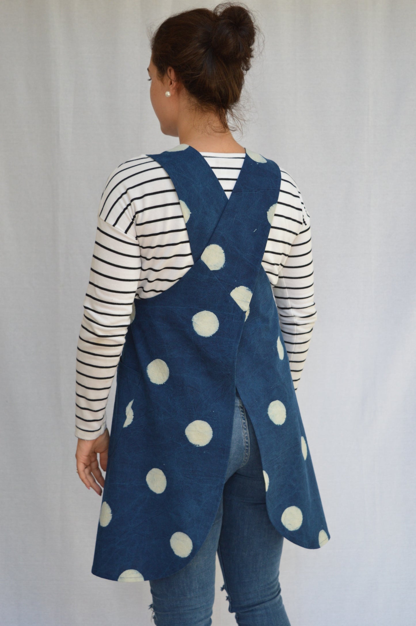 The Maria Apron sewing pattern, Japanese style cross back apron pattern indie sewing patterns, contemporary and modern sewing patterns made in the UK.