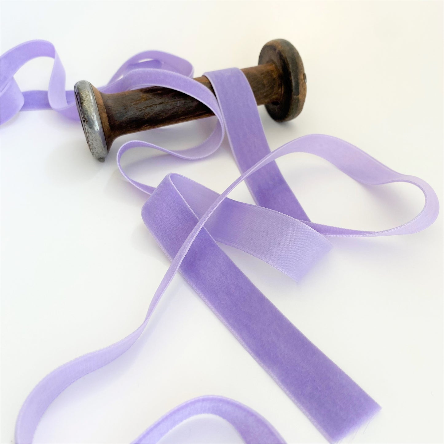 https://www.berisfords-ribbons.co.uk/product/velvet-ribbon/
