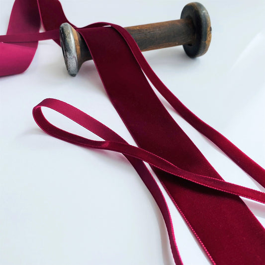 Wine 9424 Velvet Ribbon Beresford